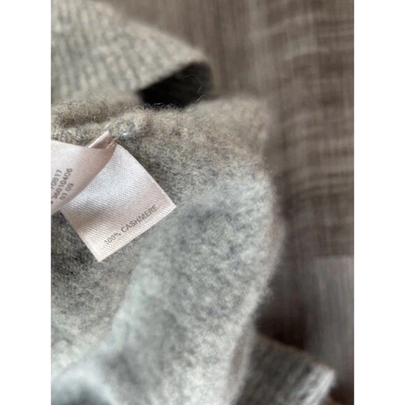 Victorias Secret Gray Cashmere Cardigan Sweater Size XS/S Ruffle - Picture 7 of 7